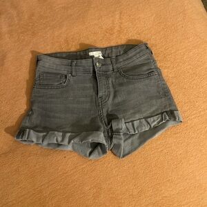 H&M Gray High-Rise Ruffle Hem Denim Shorts